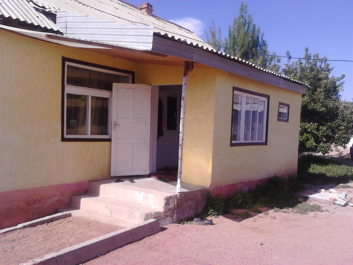 Happy Hostel In Kochkor Ngoại thất bức ảnh