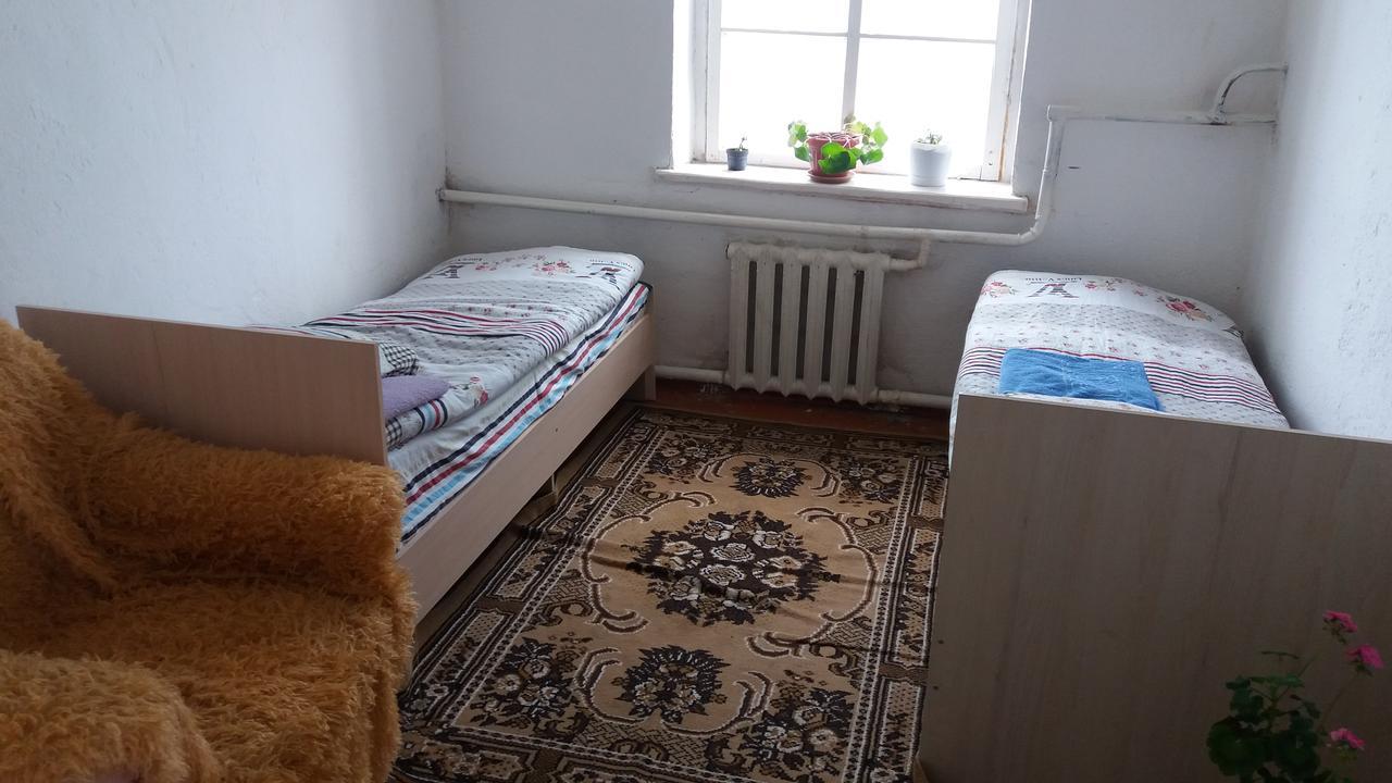 Happy Hostel In Kochkor Ngoại thất bức ảnh