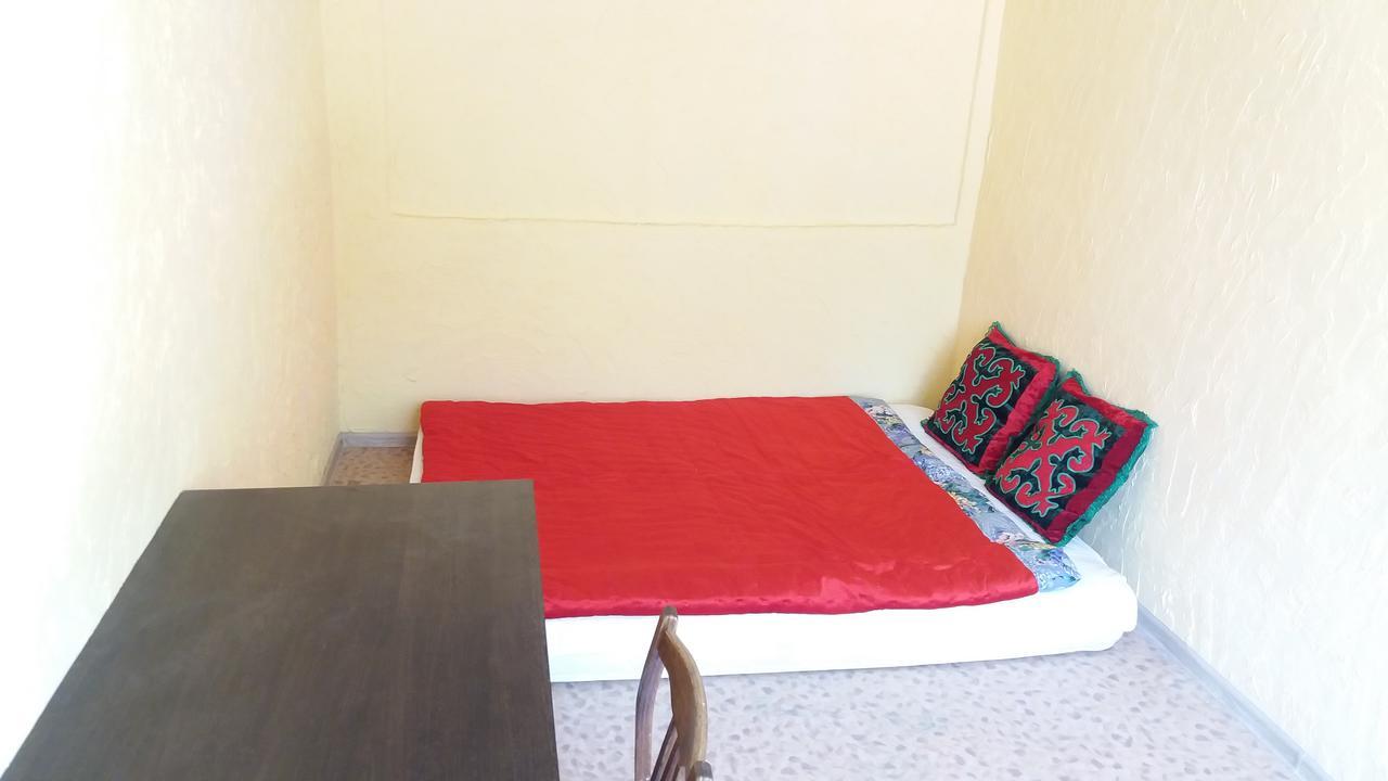 Happy Hostel In Kochkor Ngoại thất bức ảnh