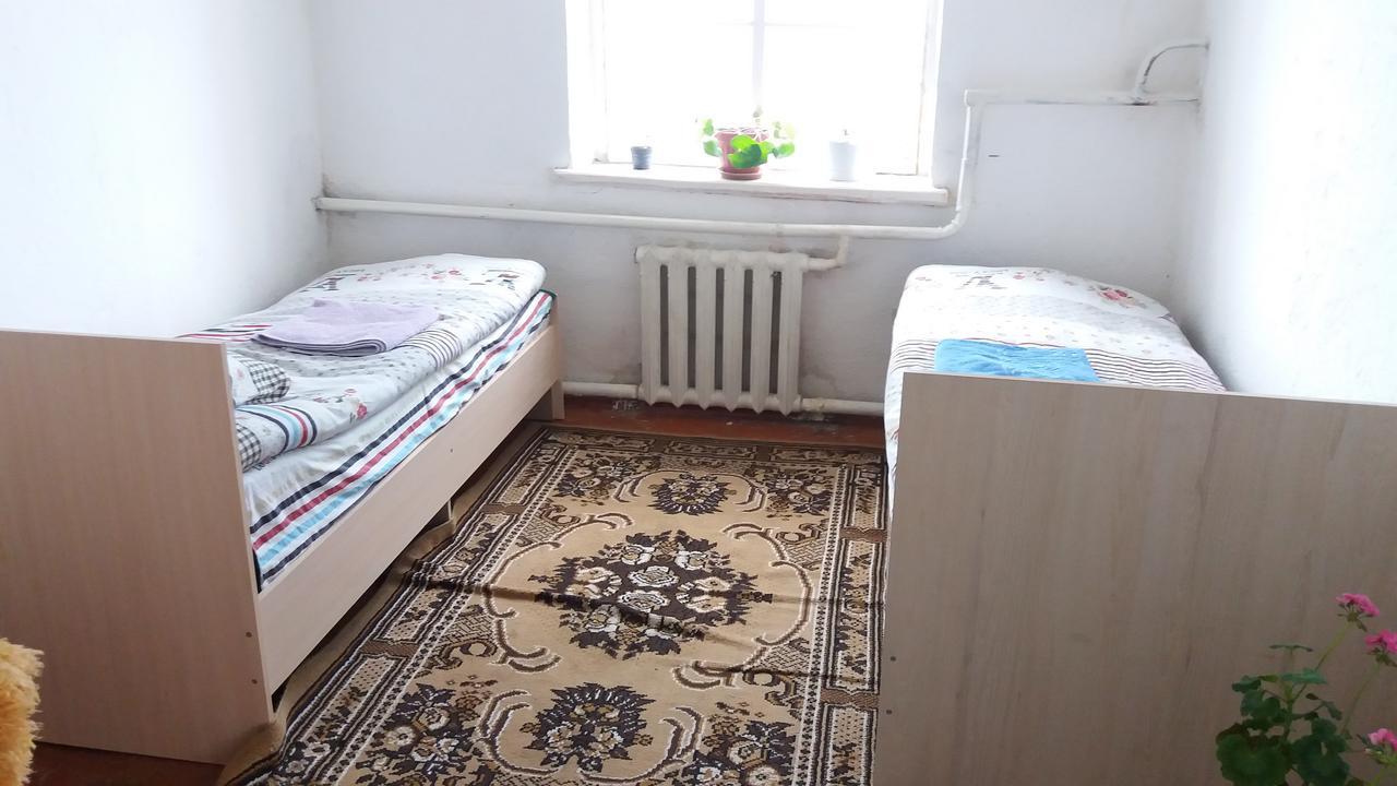 Happy Hostel In Kochkor Ngoại thất bức ảnh